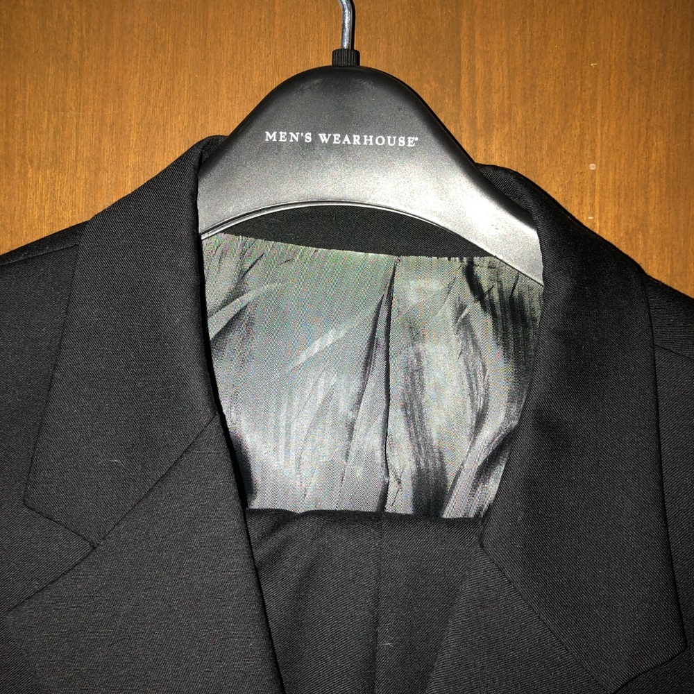 Kenneth Cole Men’s Black Slim Fit Suit - 50R